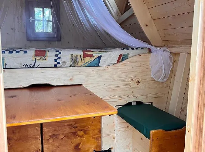 Maerchenhuette- Campen Am Wald Und * Neuruppin