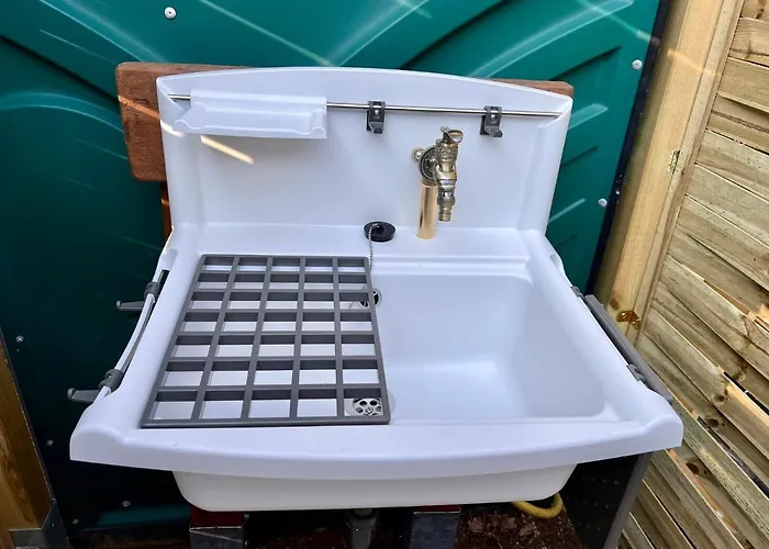 Maerchenhuette- Campen Am Wald Und Neuruppin